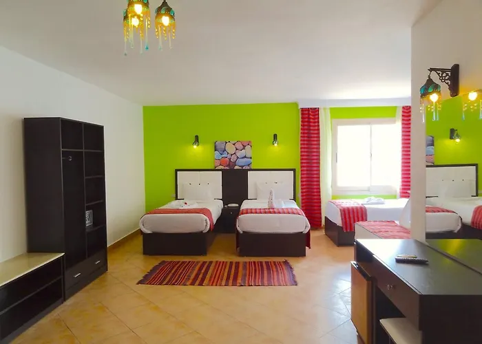 Naama Blue 3*