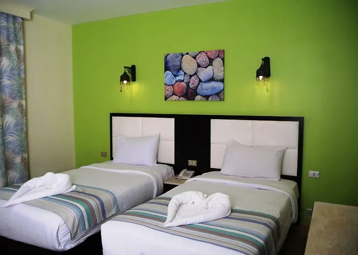 Naama Blue 3*